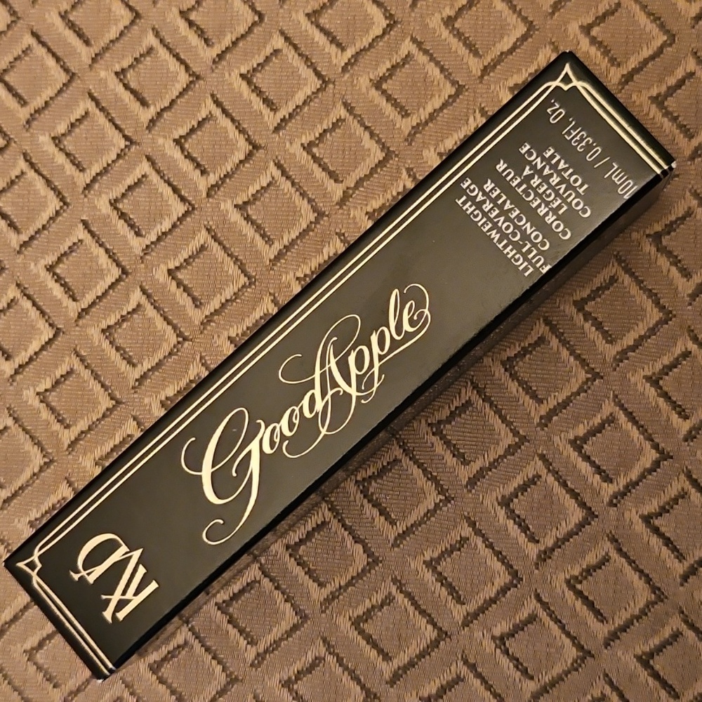🎉HPx3🎉 KVD Beauty Good Apple Lightweight Full-Coverage Concealer